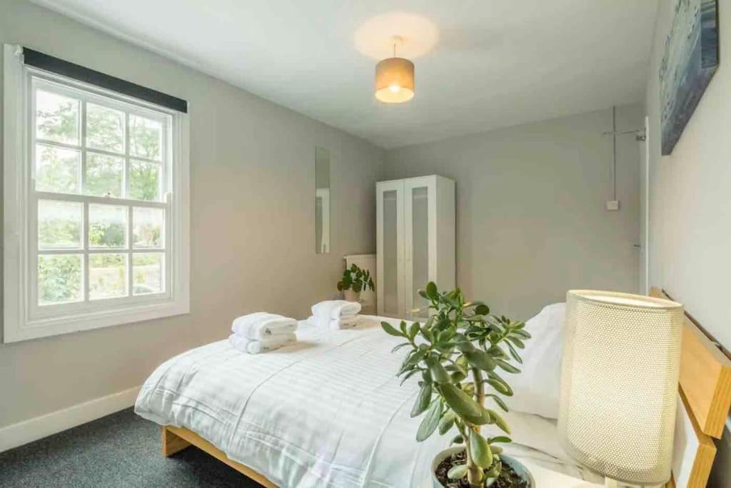 Cambridge 3 Bedroom Flat With Private Parking エクステリア 写真