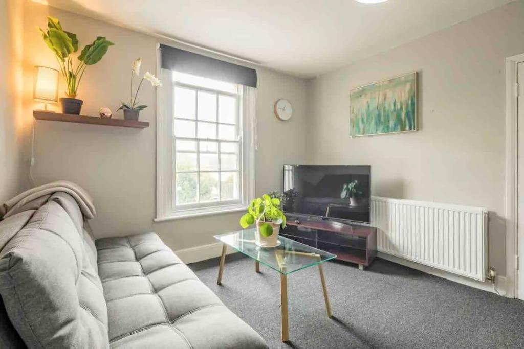 Cambridge 3 Bedroom Flat With Private Parking エクステリア 写真